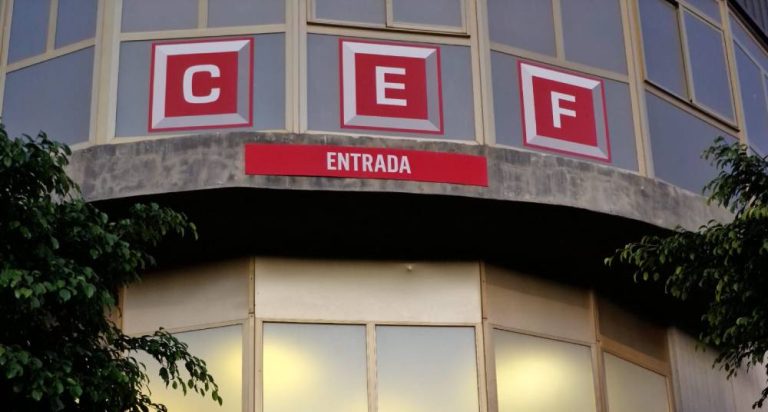 Puertas abiertas en CEF Vélez